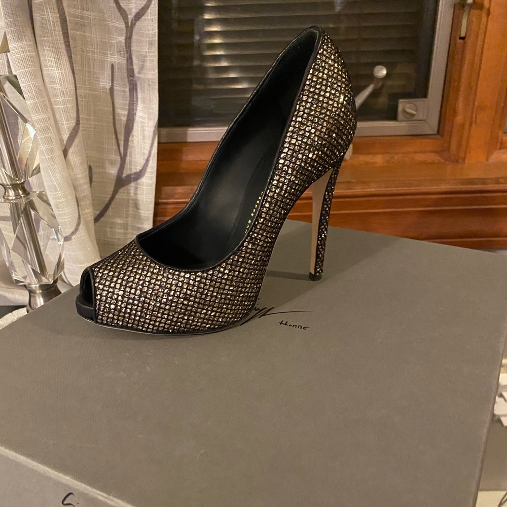 Giuseppe zanotti pump